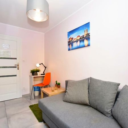 City Central Hostel Laciarska Wrocław Eksteriør bilde