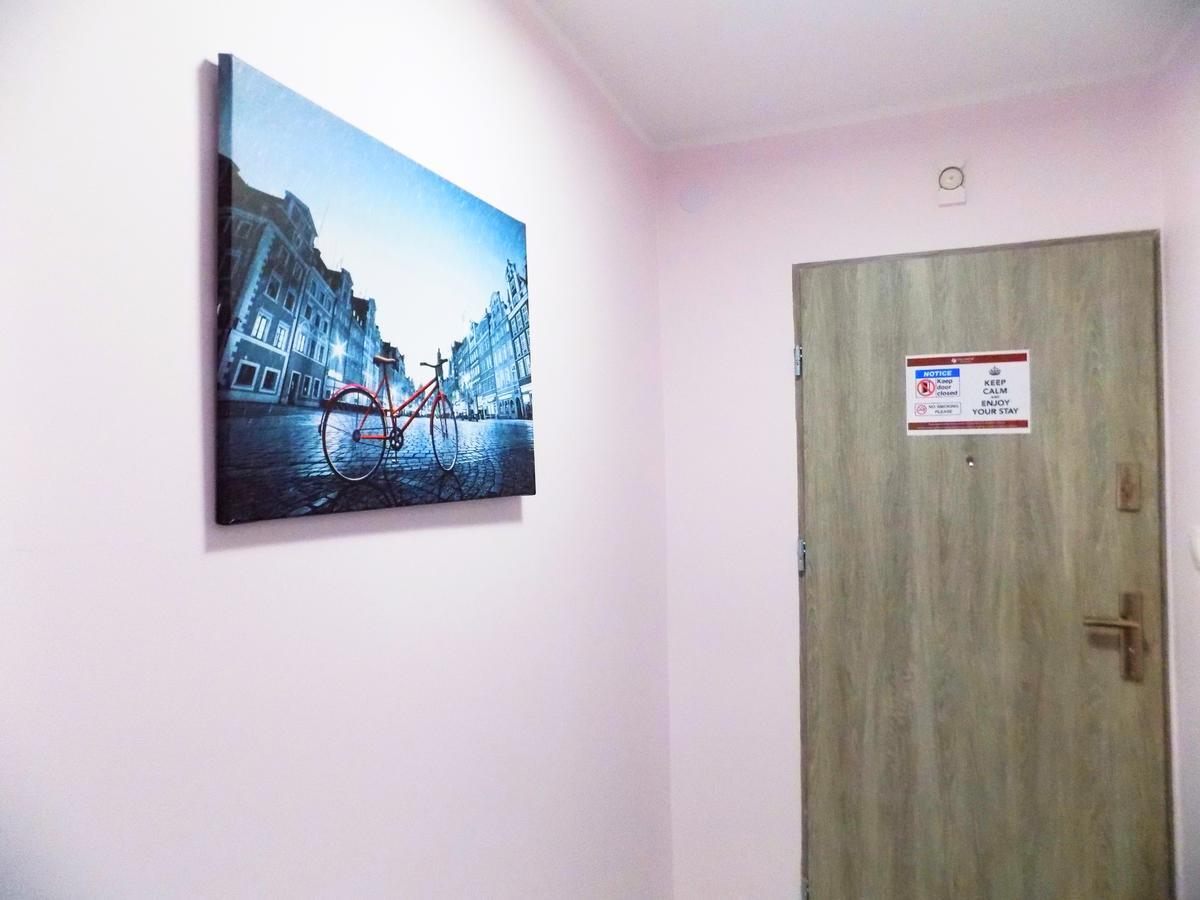 City Central Hostel Laciarska Wrocław Eksteriør bilde