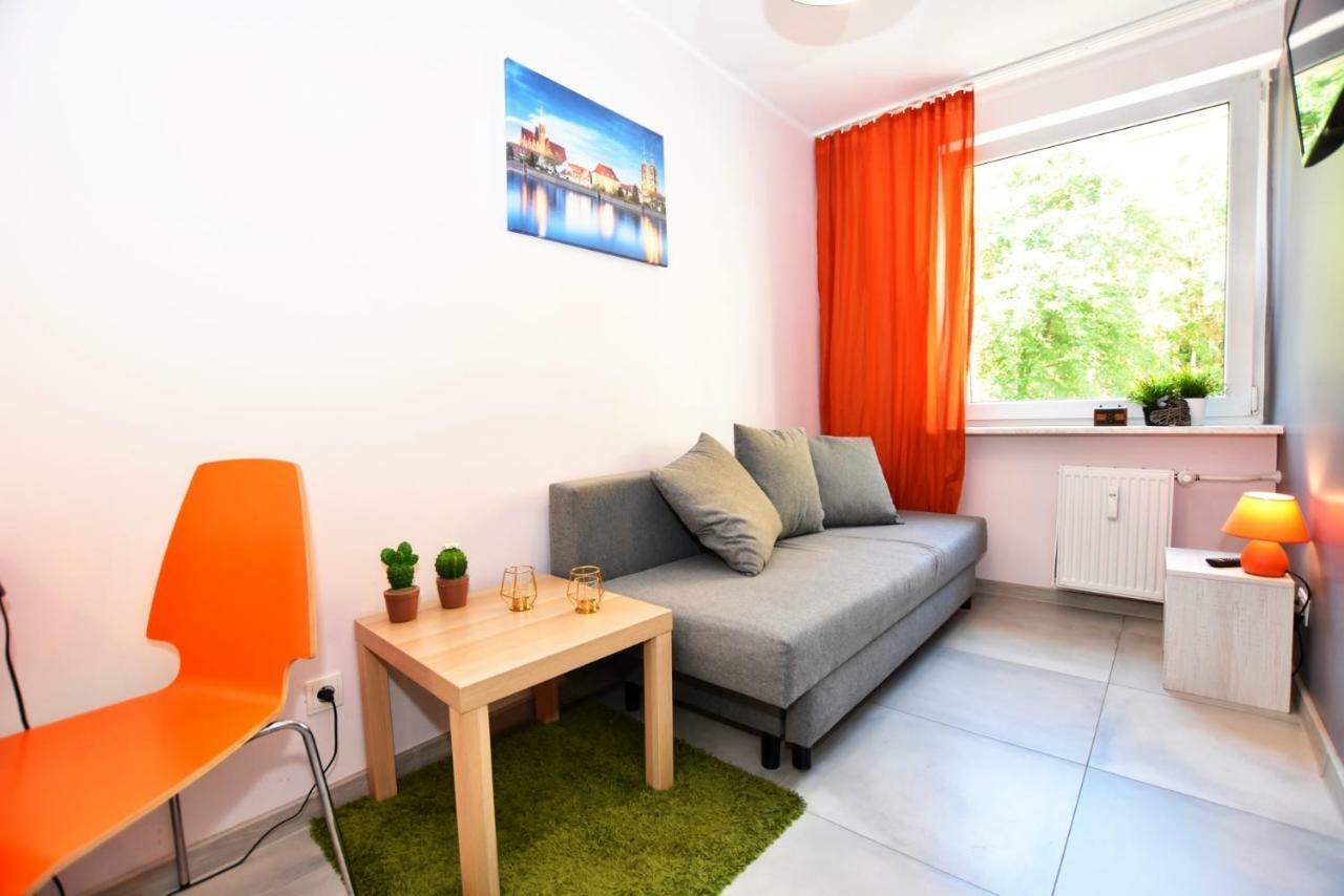 City Central Hostel Laciarska Wrocław Eksteriør bilde